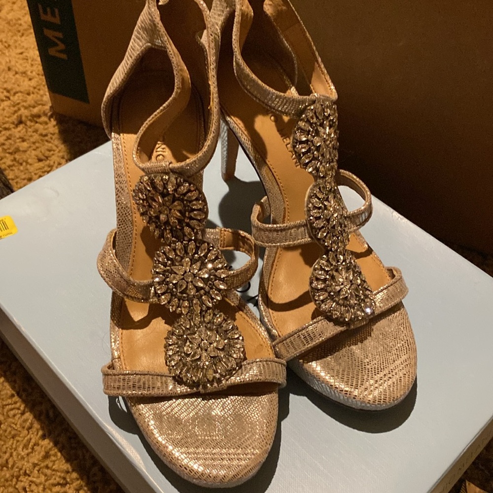 STUNNING Antonio Melani Novah Rhinestone Bling Formal Heels Size 7.5